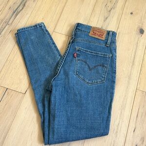 Levi 721 high rise skinny blue jeans